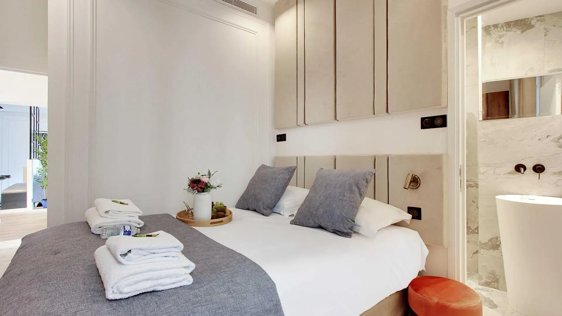 Luxury In The Heart Of Paris- 2Br-6P - Bourse Apartment 0*, Paris